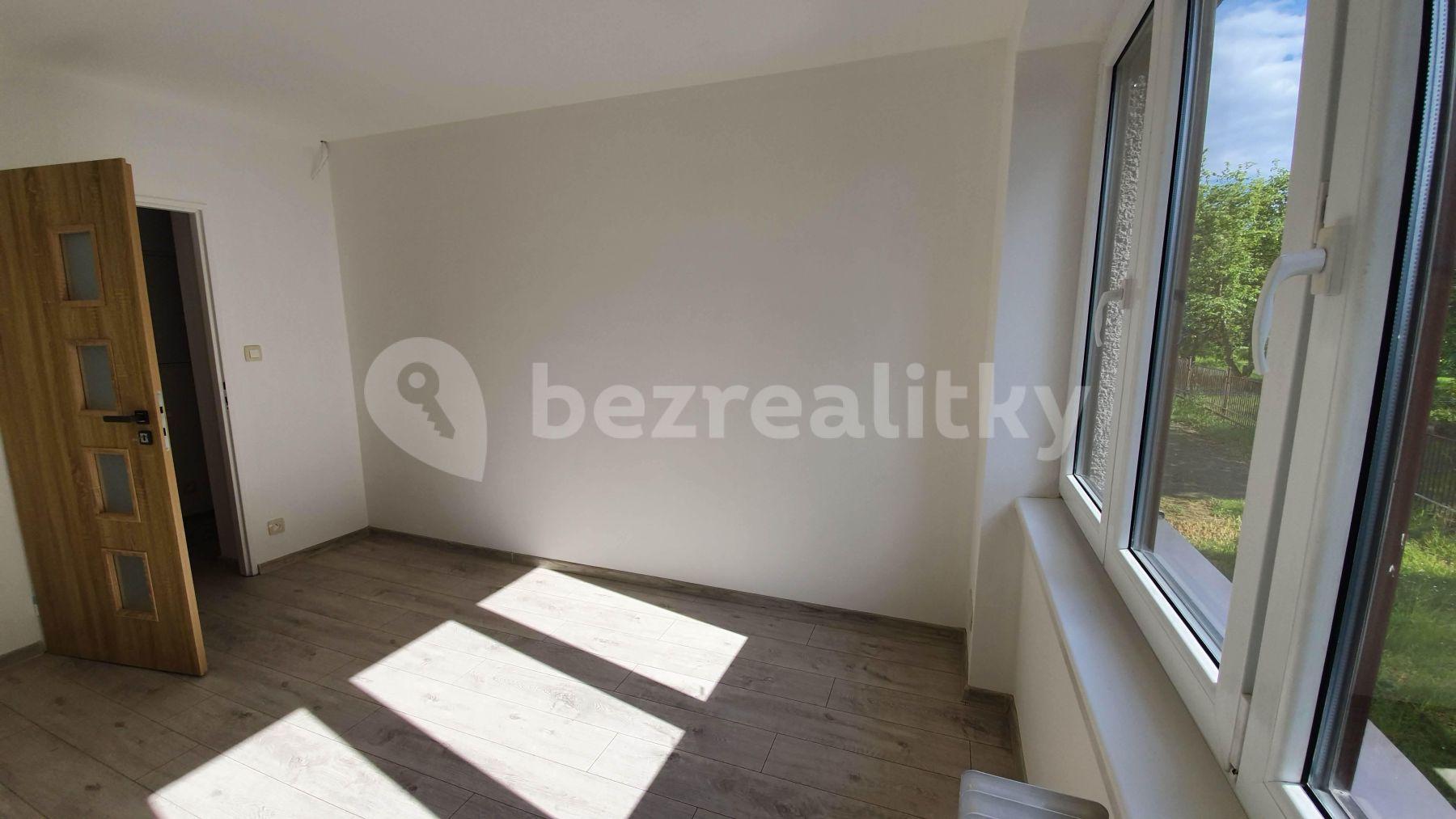 Prenájom bytu 3-izbový 104 m², Spojovací, Benátky nad Jizerou, Středočeský kraj