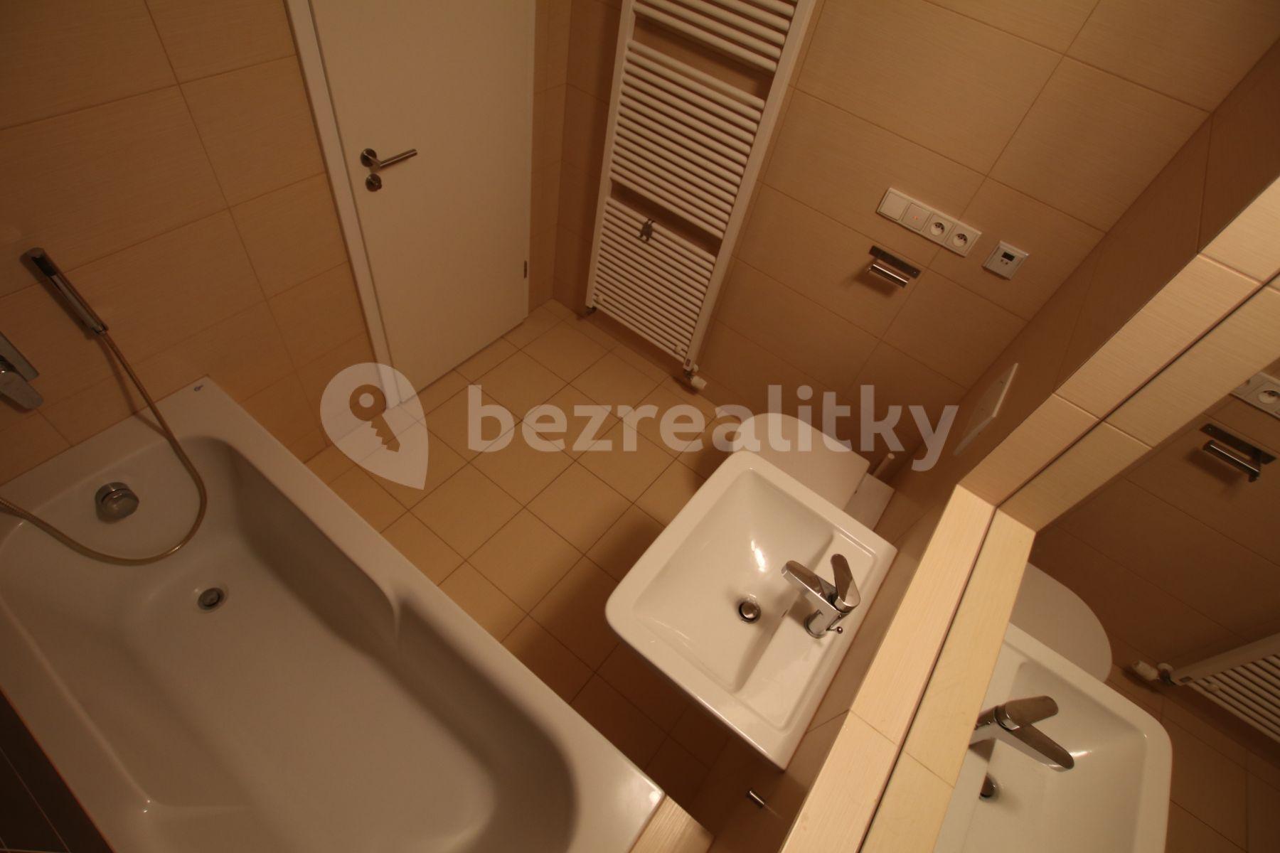 Prenájom bytu 2-izbový 54 m², Plzeňská, Praha, Praha