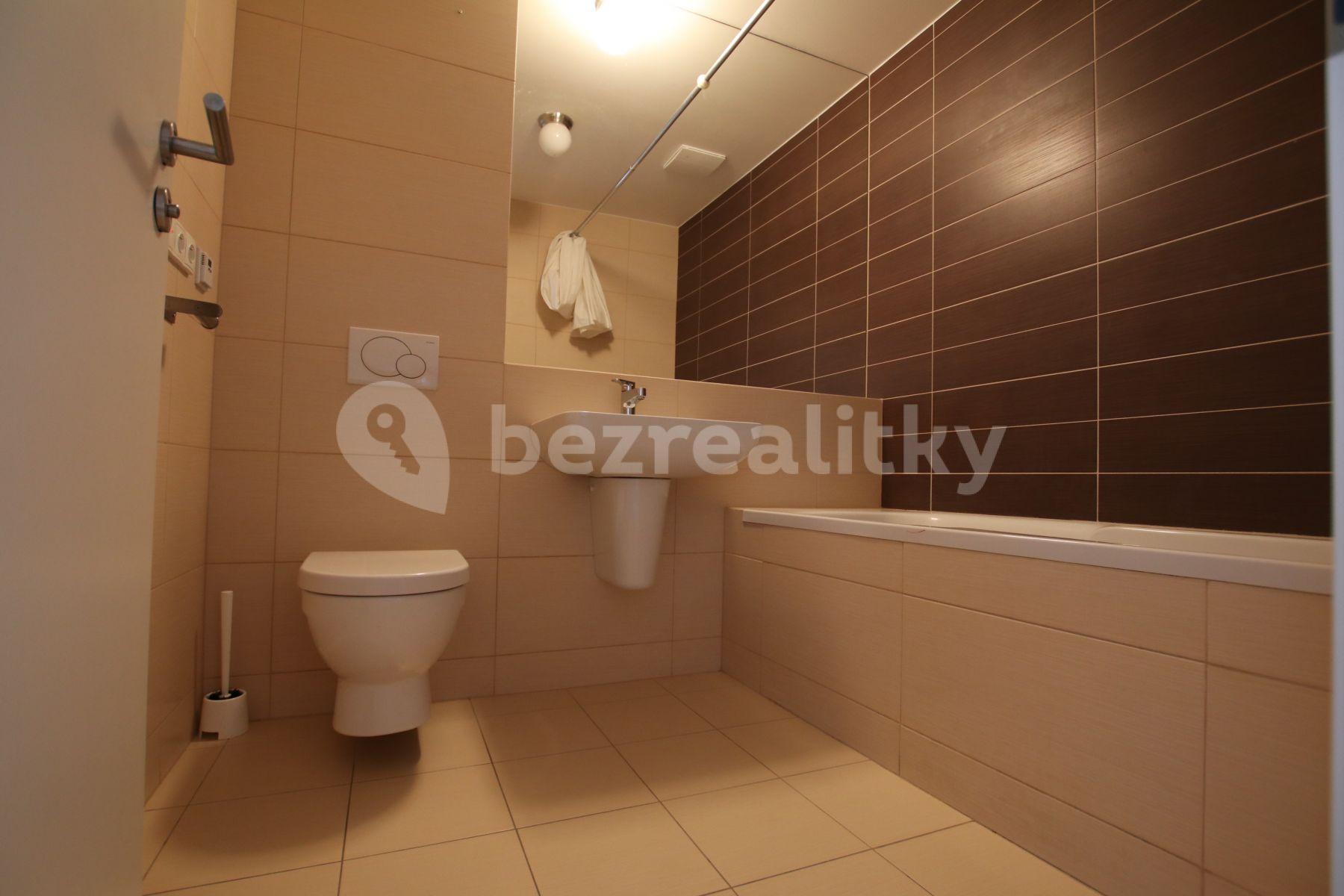 Prenájom bytu 2-izbový 54 m², Plzeňská, Praha, Praha