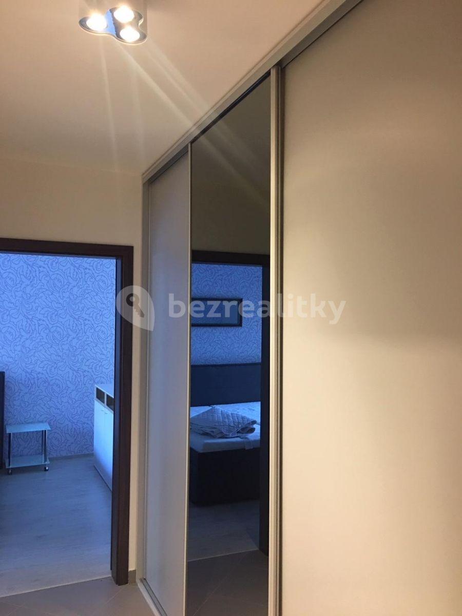 Prenájom bytu 2-izbový 70 m², Kramperova, Praha, Praha