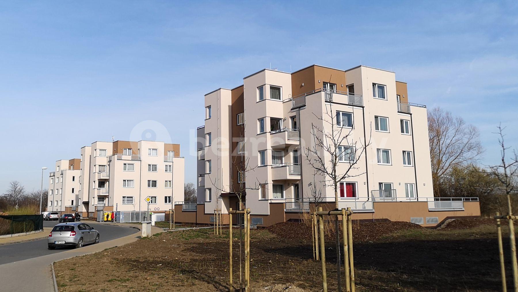 Prenájom bytu 1-izbový 38 m², Kadečkové, Praha, Praha