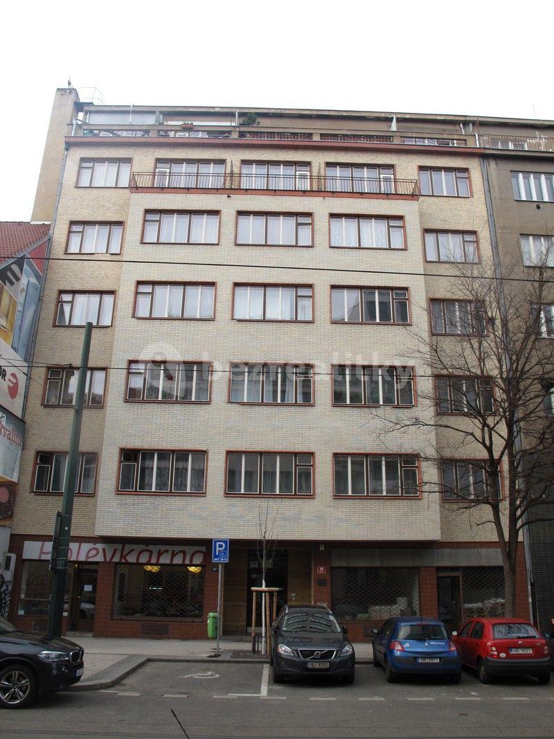 Prenájom bytu 2-izbový 47 m², Sokolovská, Praha, Praha