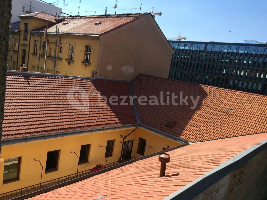 Prenájom bytu 2-izbový 47 m², Sokolovská, Praha, Praha