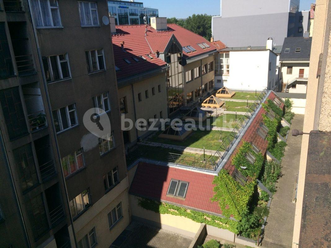 Prenájom bytu 2-izbový 47 m², Sokolovská, Praha, Praha