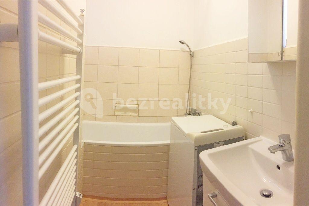 Prenájom bytu 2-izbový 47 m², Sokolovská, Praha, Praha