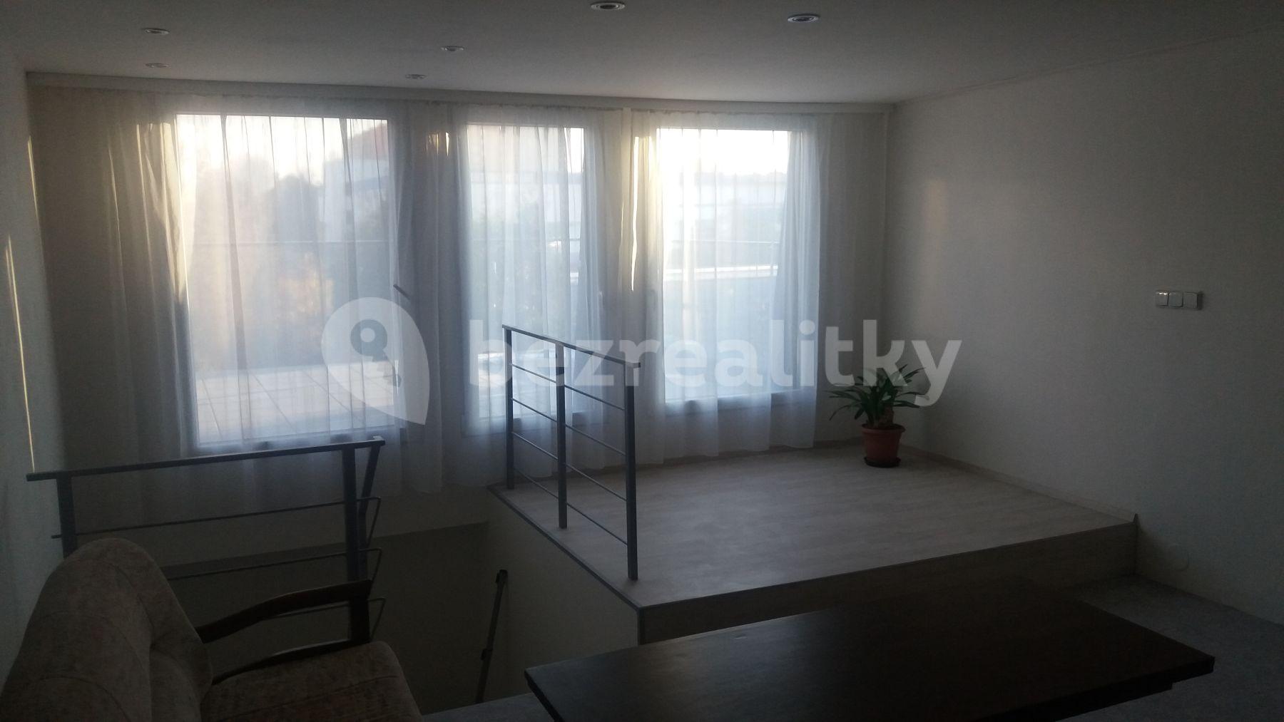 Prenájom bytu 2-izbový 55 m², Nechanická, Praha, Praha