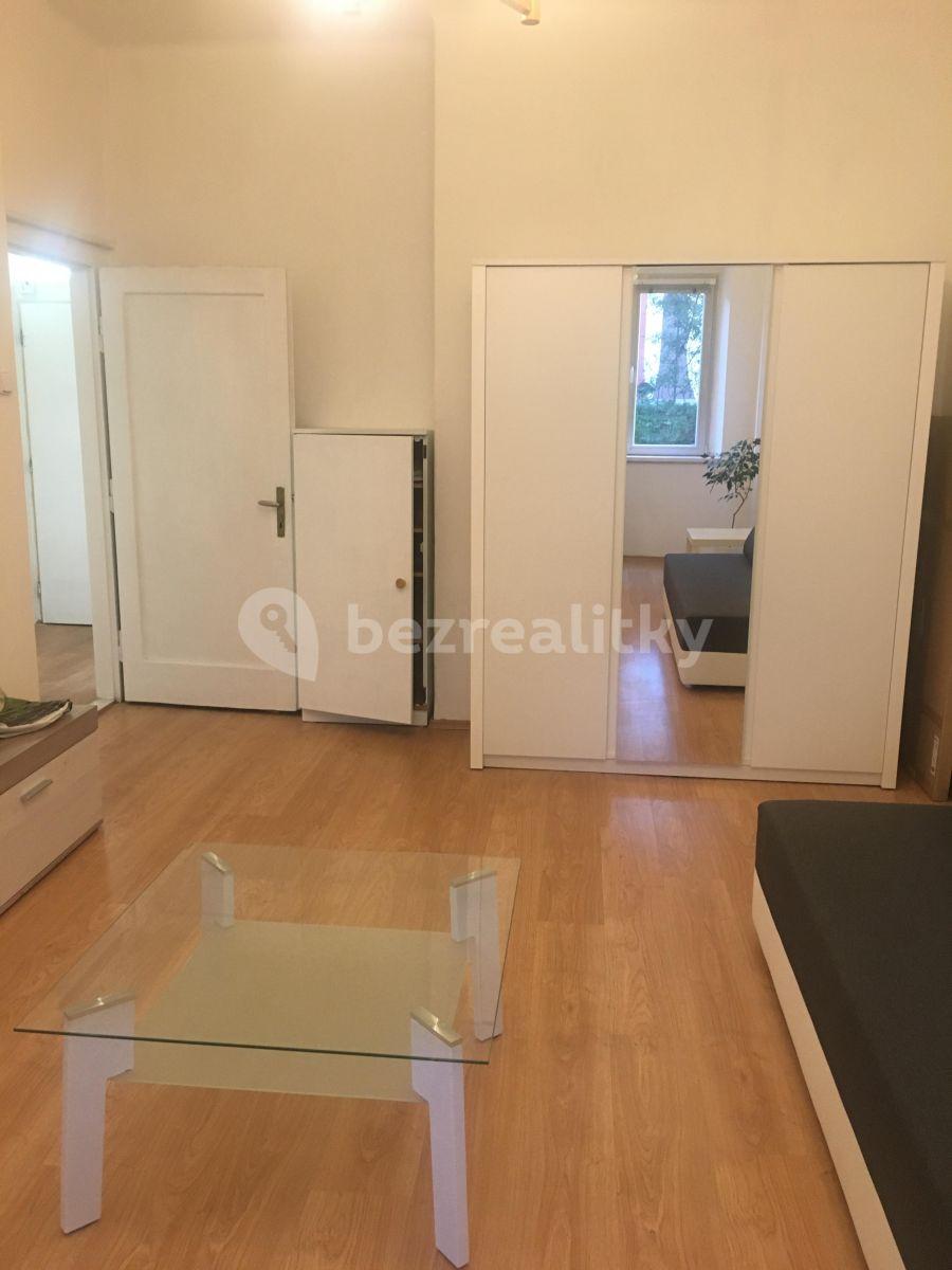 Prenájom bytu 1-izbový 42 m², Táboritská, Praha, Praha