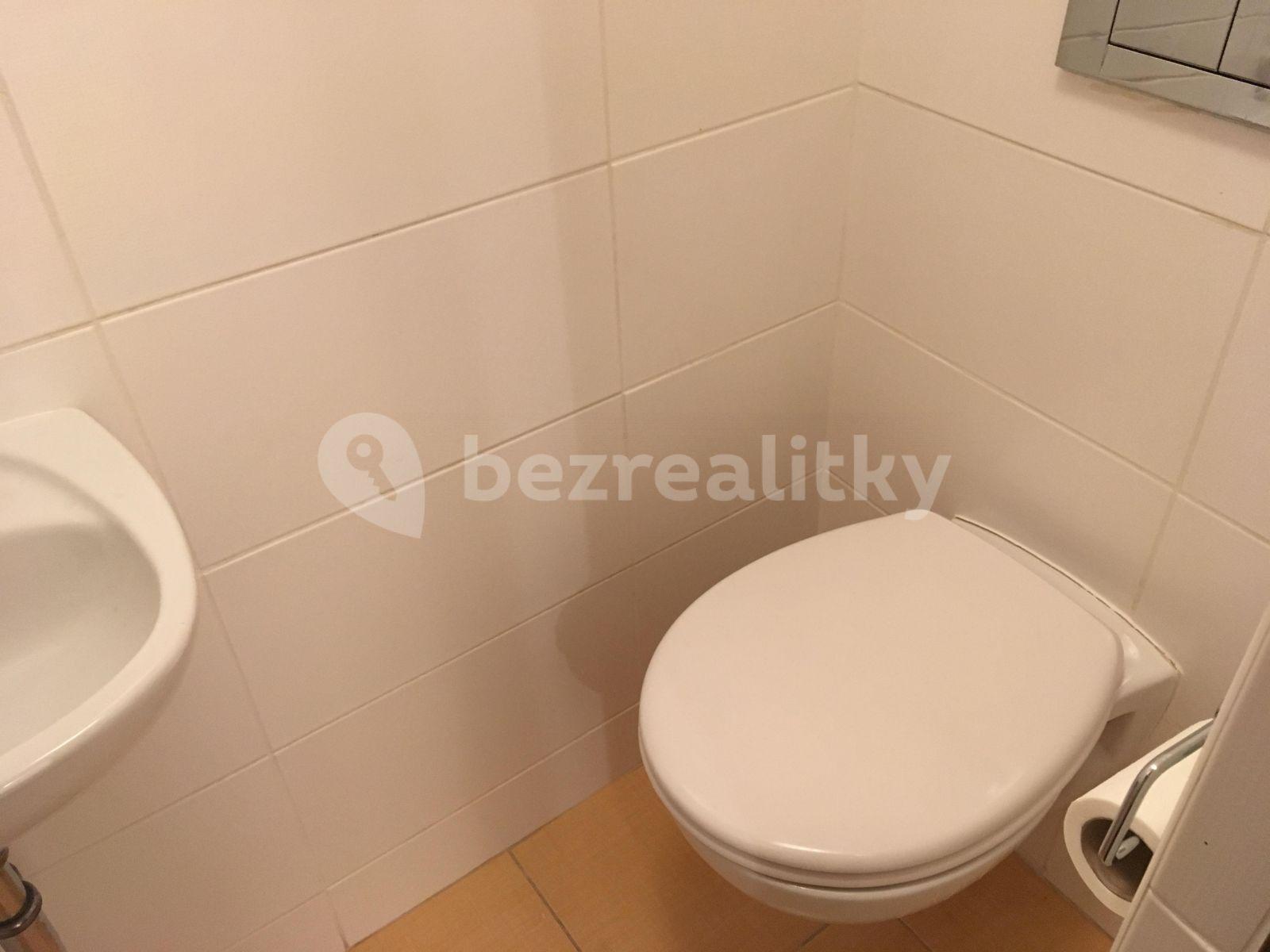 Prenájom bytu 2-izbový 68 m², Bolívarova, Praha, Praha