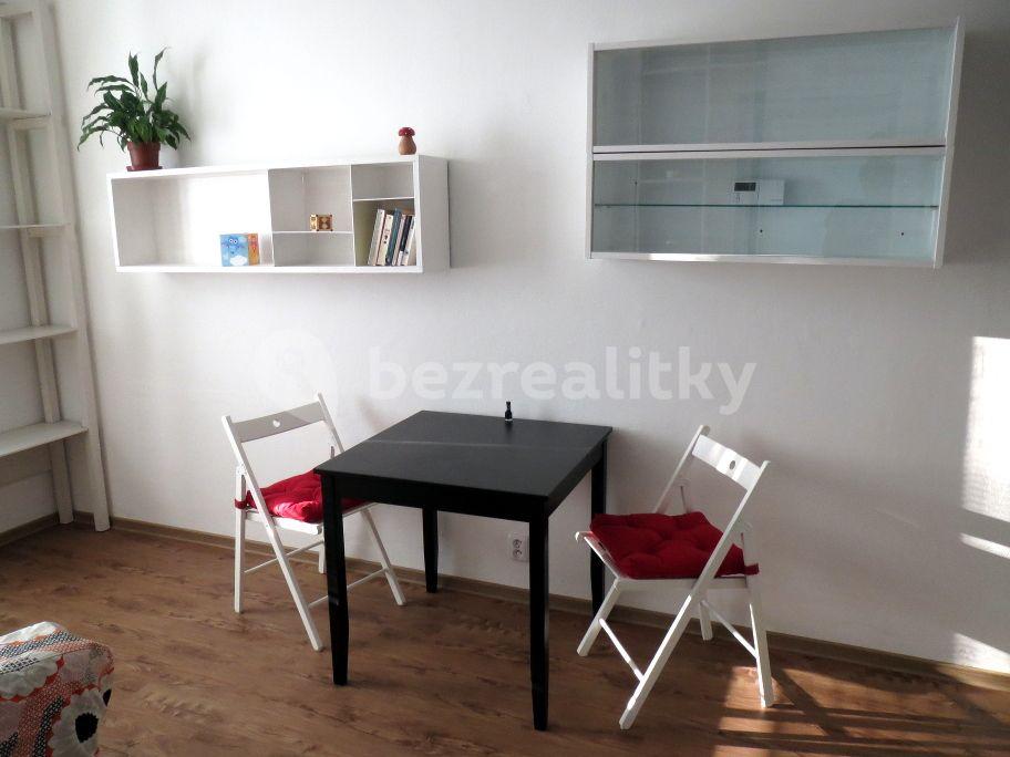 Prenájom bytu 1-izbový 44 m², Charkovská, Olomouc, Olomoucký kraj