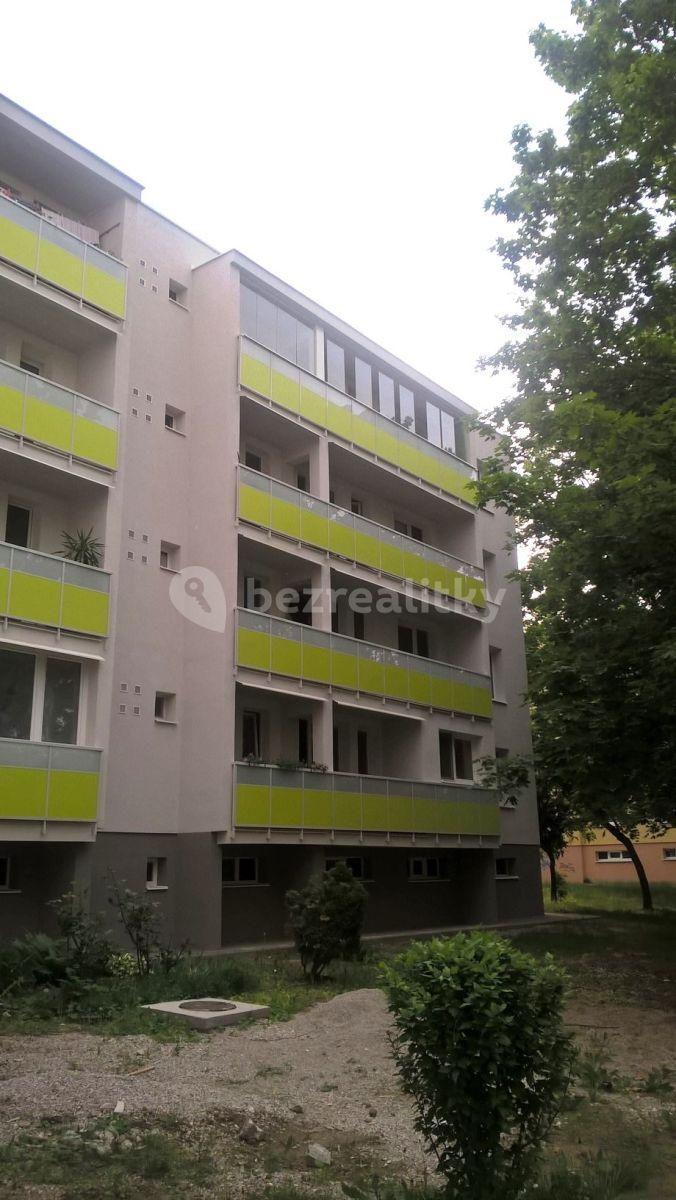 Prenájom bytu 4-izbový 81 m², Klimkovičova, Dúbravka, Bratislavský kraj