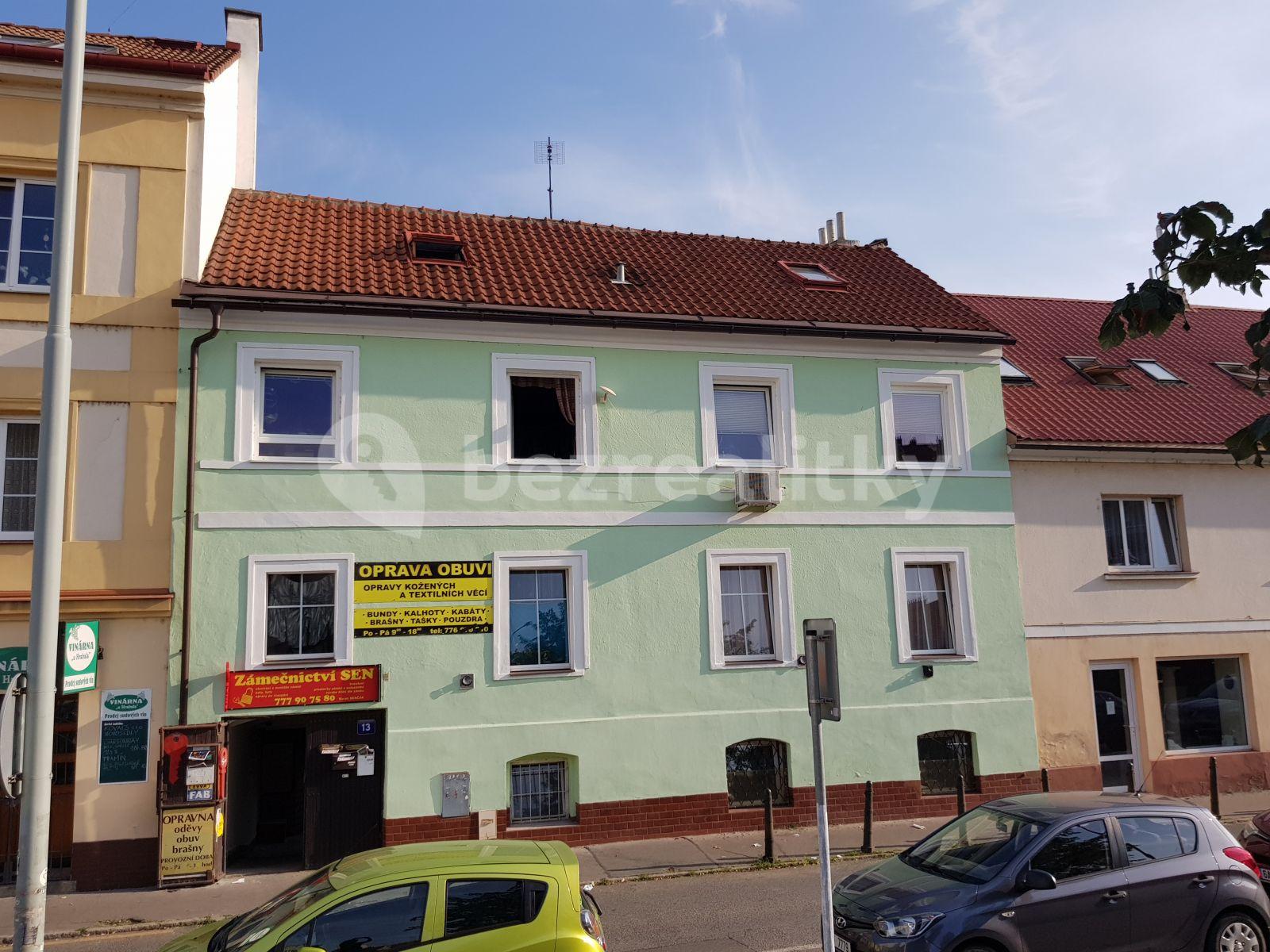 Prenájom bytu 3-izbový 64 m², Na Hrázi, Praha, Praha