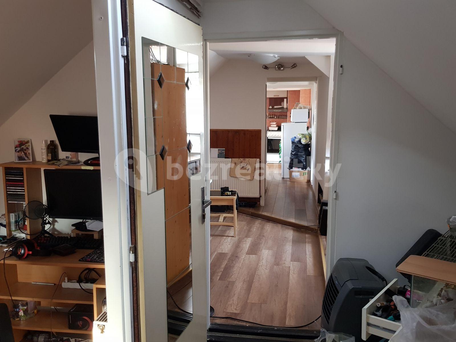 Prenájom bytu 3-izbový 64 m², Na Hrázi, Praha, Praha