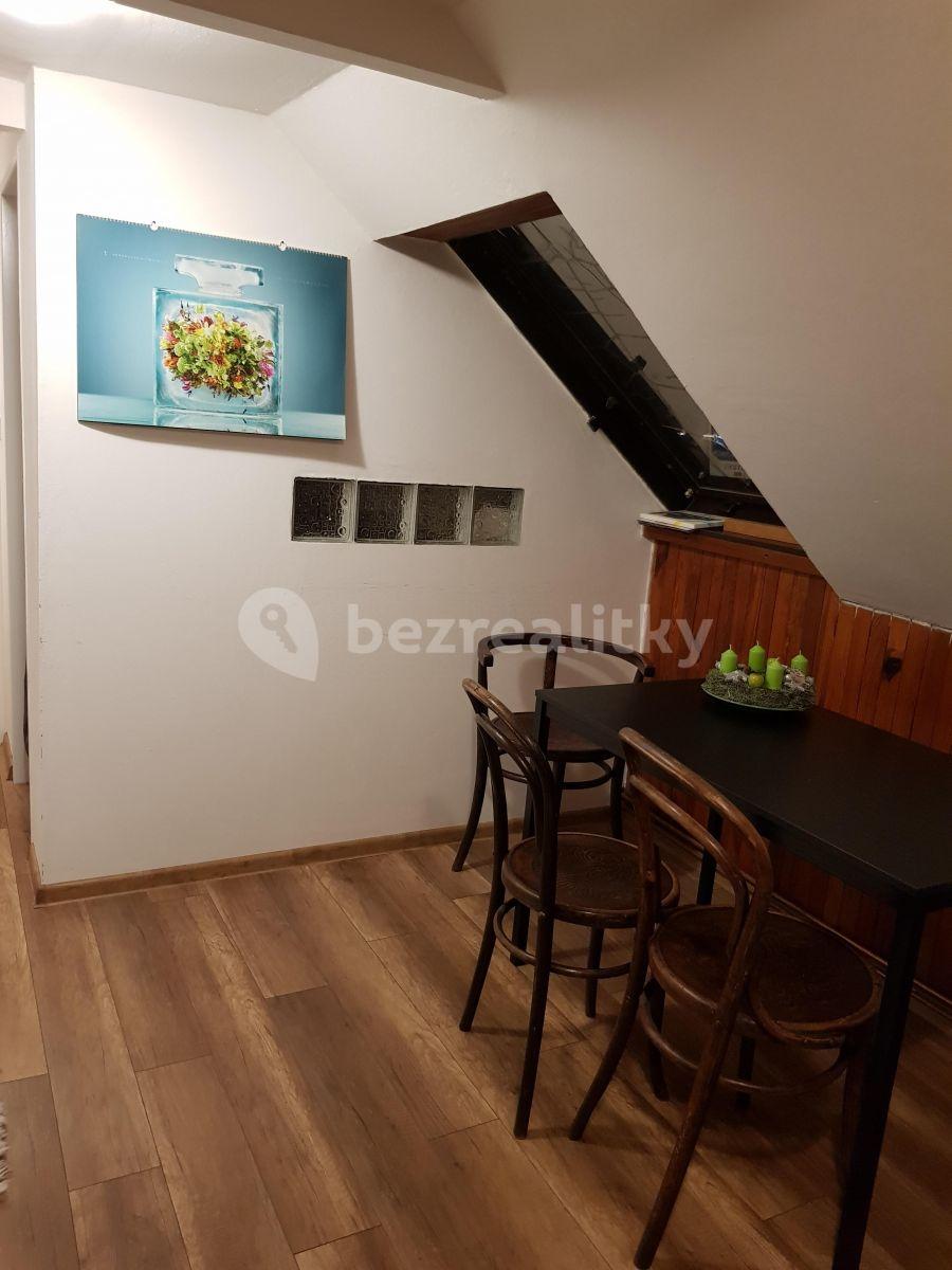 Prenájom bytu 3-izbový 64 m², Na Hrázi, Praha, Praha