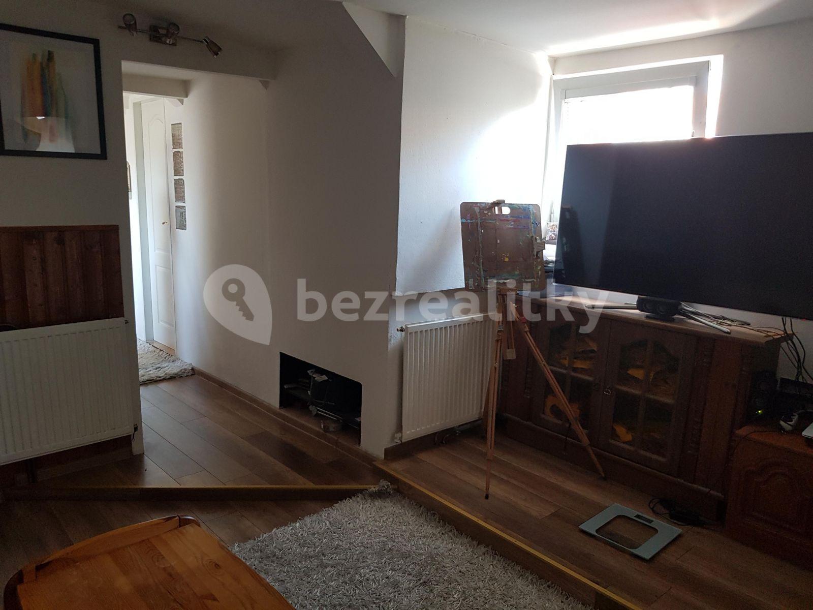 Prenájom bytu 3-izbový 64 m², Na Hrázi, Praha, Praha