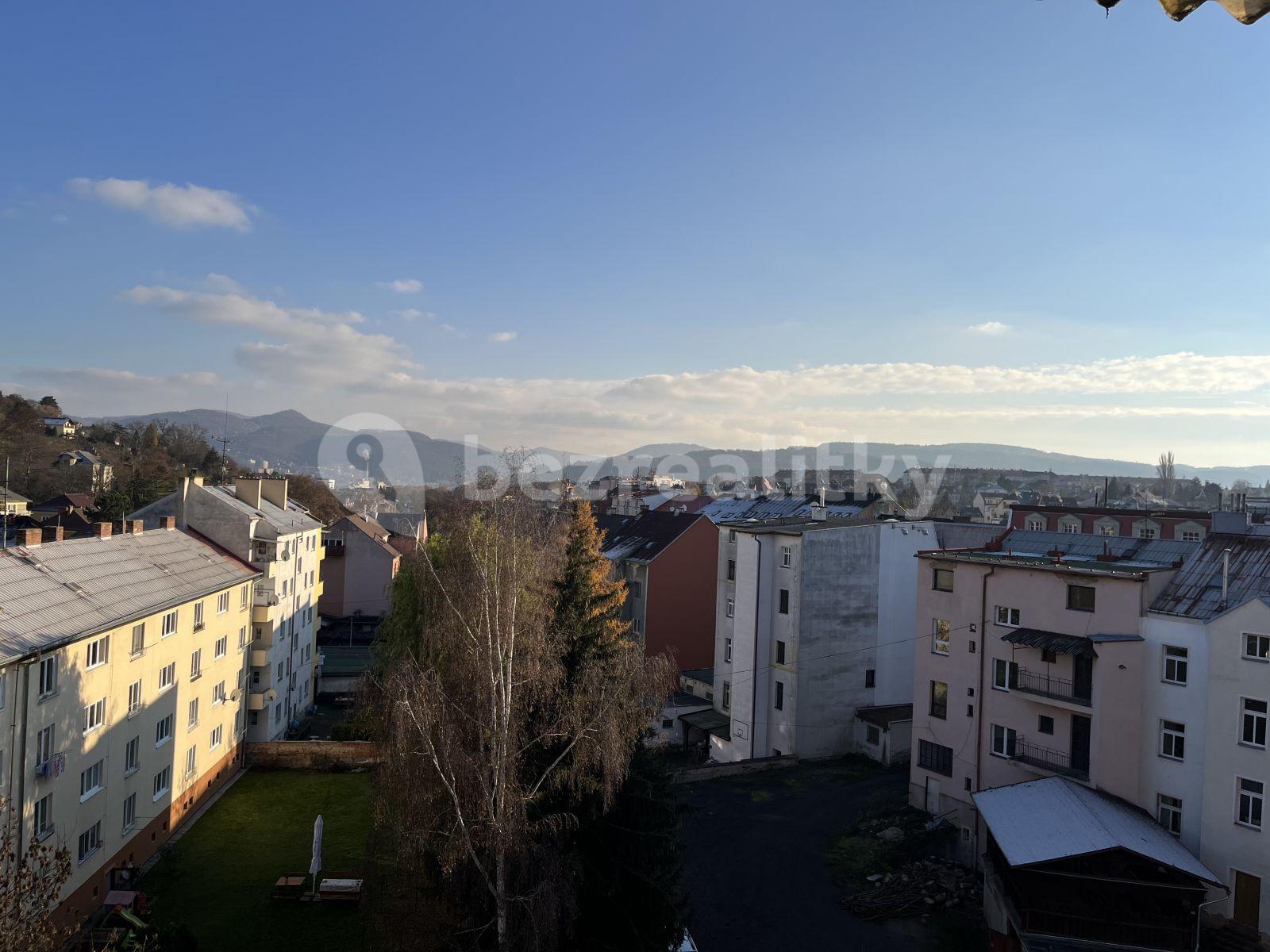 Prenájom bytu 2-izbový 67 m², U Stadiónu, Ústí nad Labem, Ústecký kraj