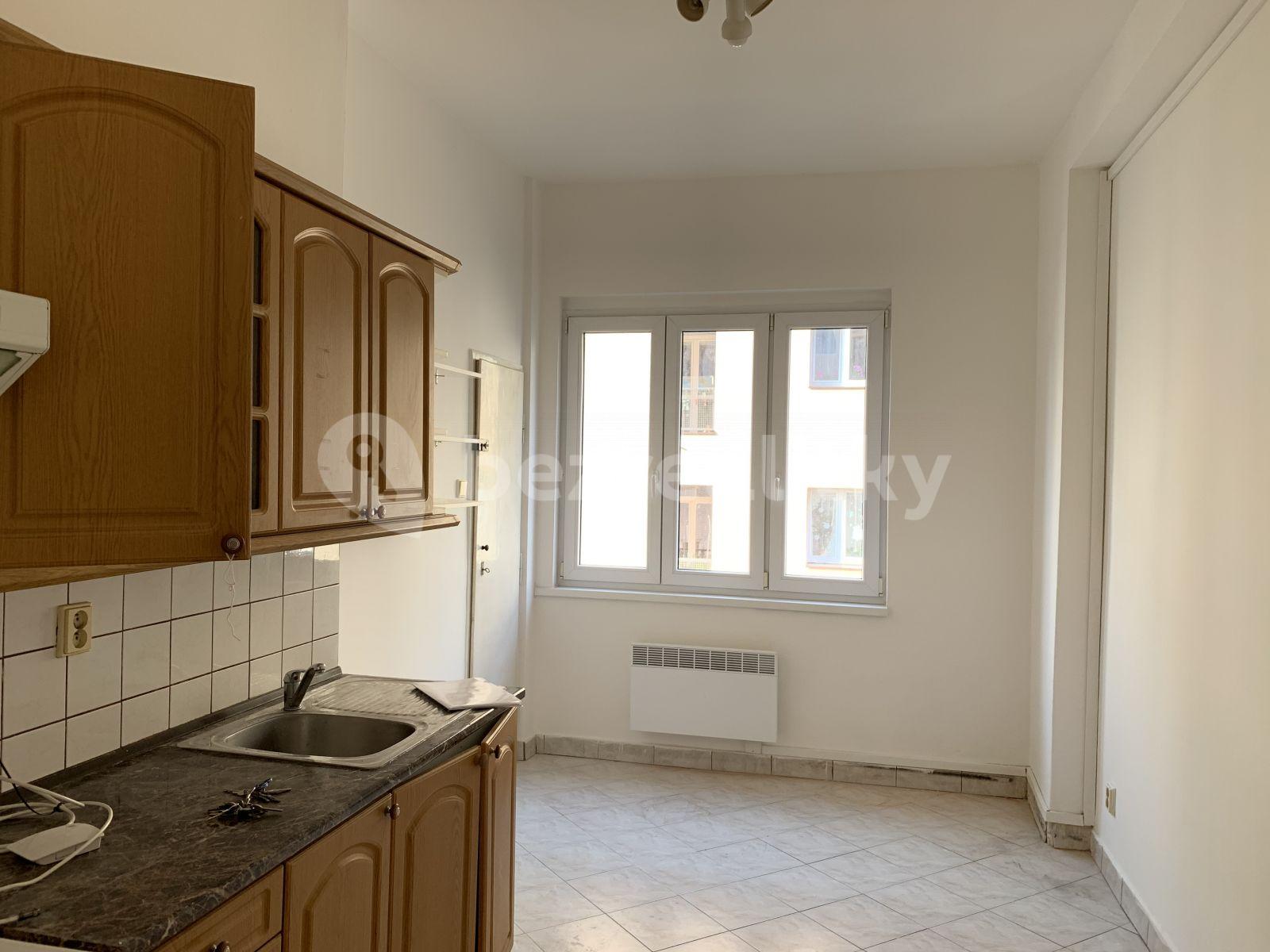 Prenájom bytu 1-izbový 39 m², Sdružení, Praha, Praha