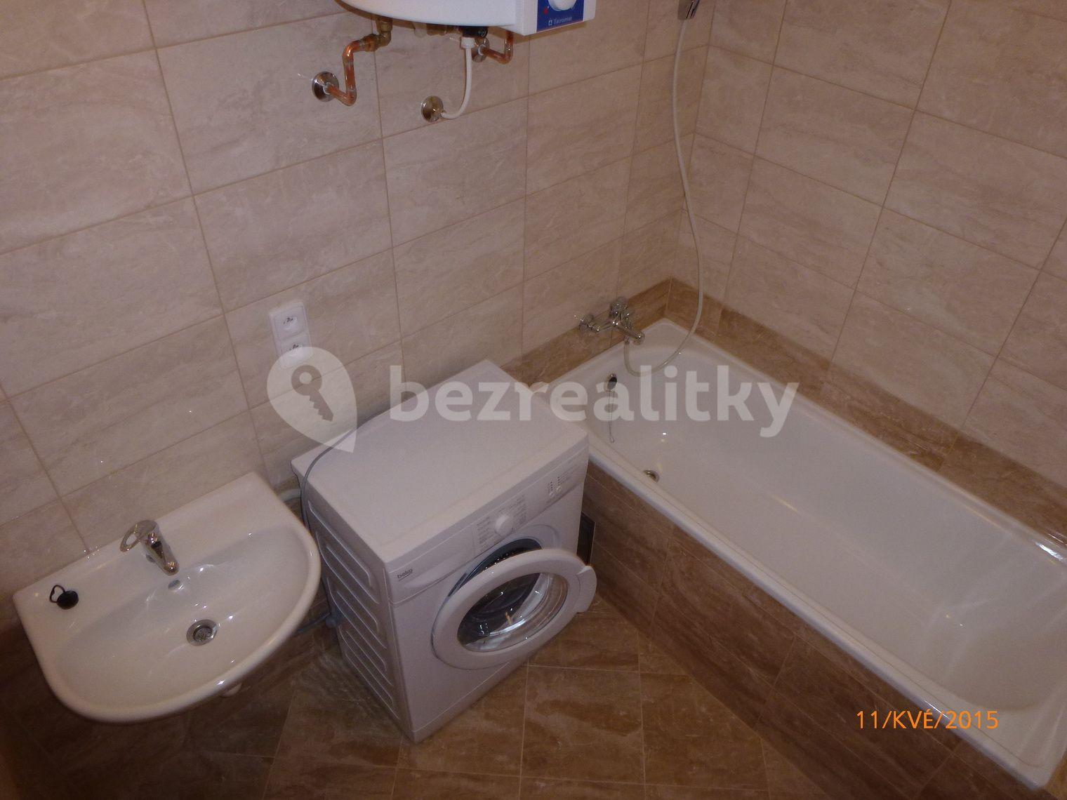 Prenájom bytu 2-izbový 66 m², Pelhřimovská, Praha, Praha