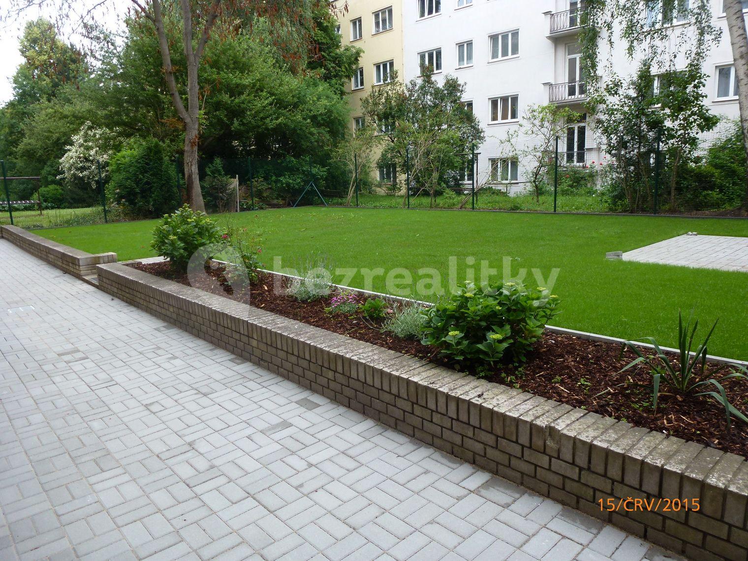 Prenájom bytu 2-izbový 66 m², Pelhřimovská, Praha, Praha