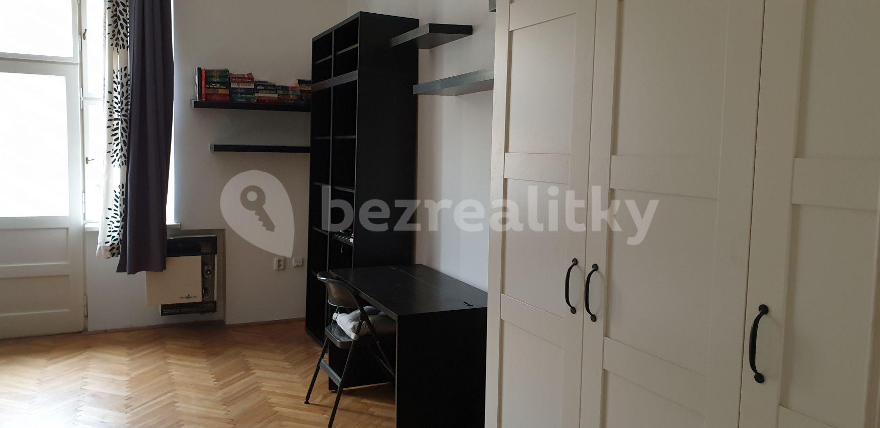 Prenájom bytu 2-izbový 72 m², Jičínská, Praha, Praha