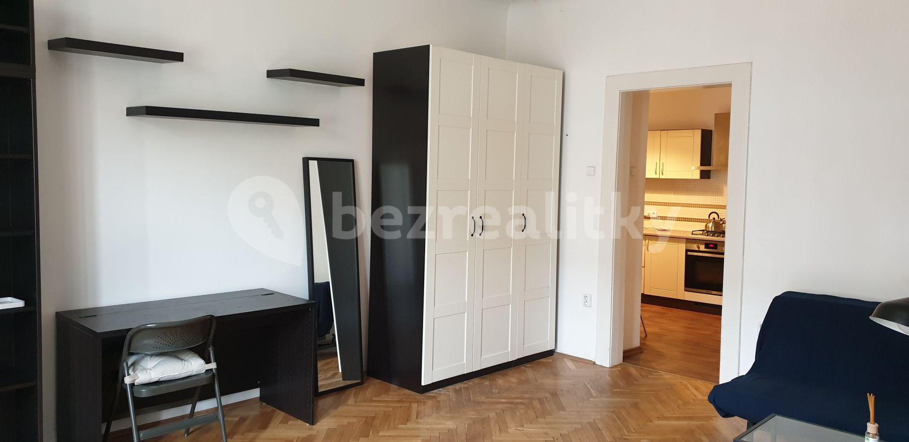 Prenájom bytu 2-izbový 72 m², Jičínská, Praha, Praha