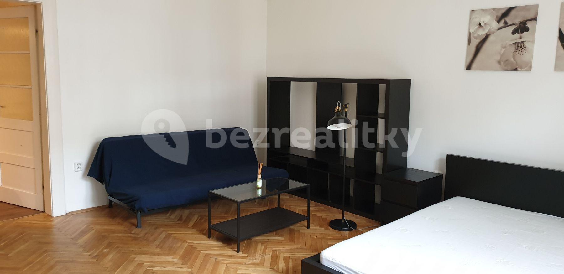 Prenájom bytu 2-izbový 72 m², Jičínská, Praha, Praha