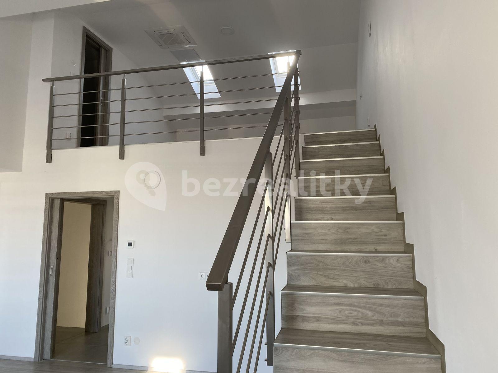 Prenájom bytu 2-izbový 82 m², Sokolnická, Brno, Jihomoravský kraj