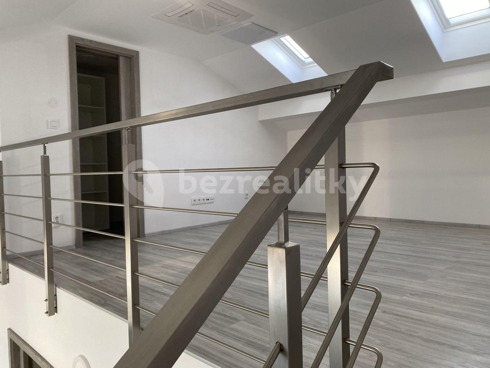 Prenájom bytu 2-izbový 82 m², Sokolnická, Brno, Jihomoravský kraj