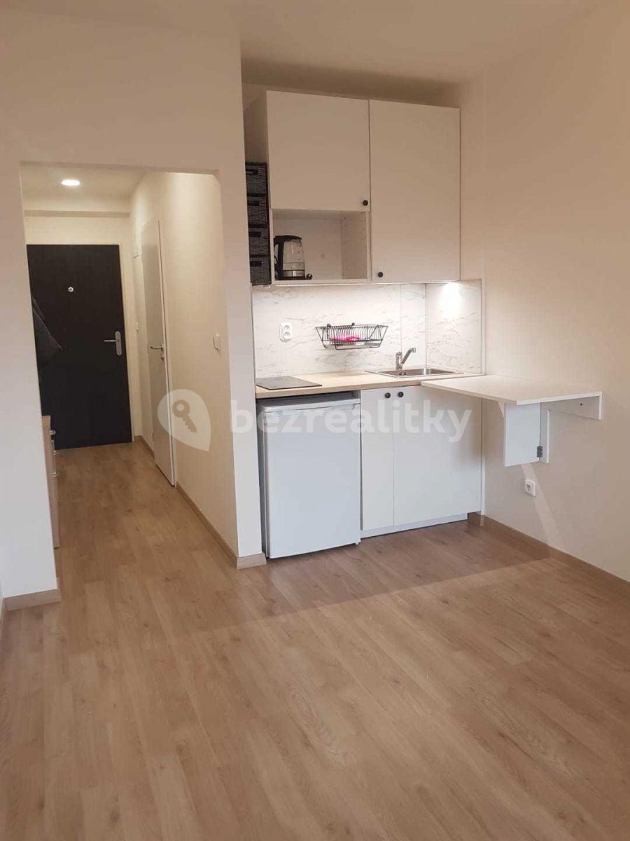 Prenájom bytu Garsoniéra 23 m², Peroutkova, Praha, Praha