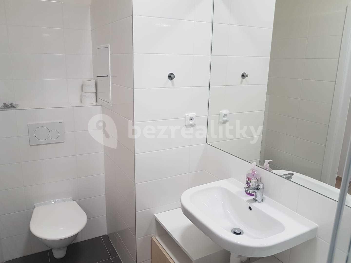 Prenájom bytu Garsoniéra 23 m², Peroutkova, Praha, Praha