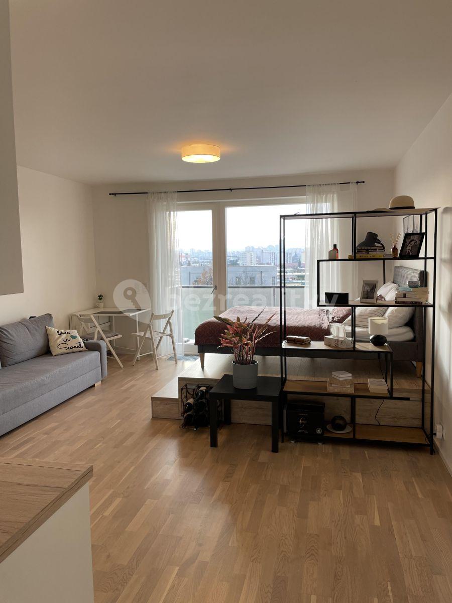 Prenájom bytu 1-izbový 39 m², Za Strašnickou vozovnou, Praha, Praha