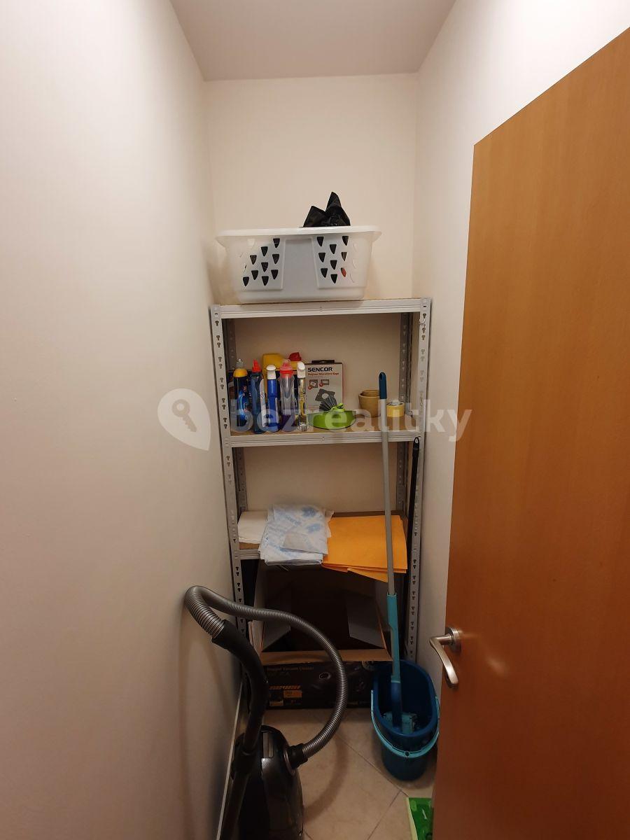 Prenájom bytu 2-izbový 60 m², Nová Kolonie, Praha, Praha