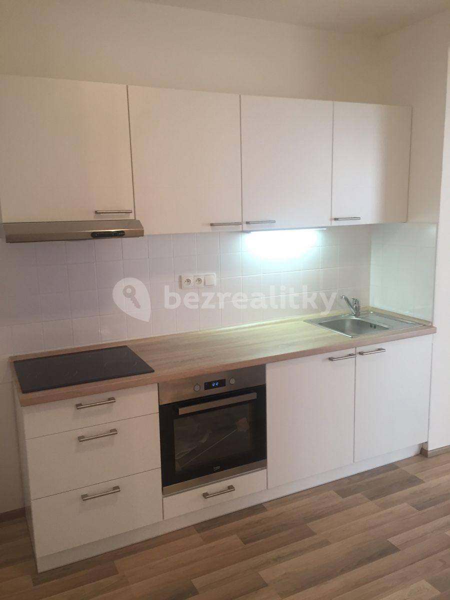 Prenájom bytu 3-izbový 83 m², Na Hutích, Praha, Praha