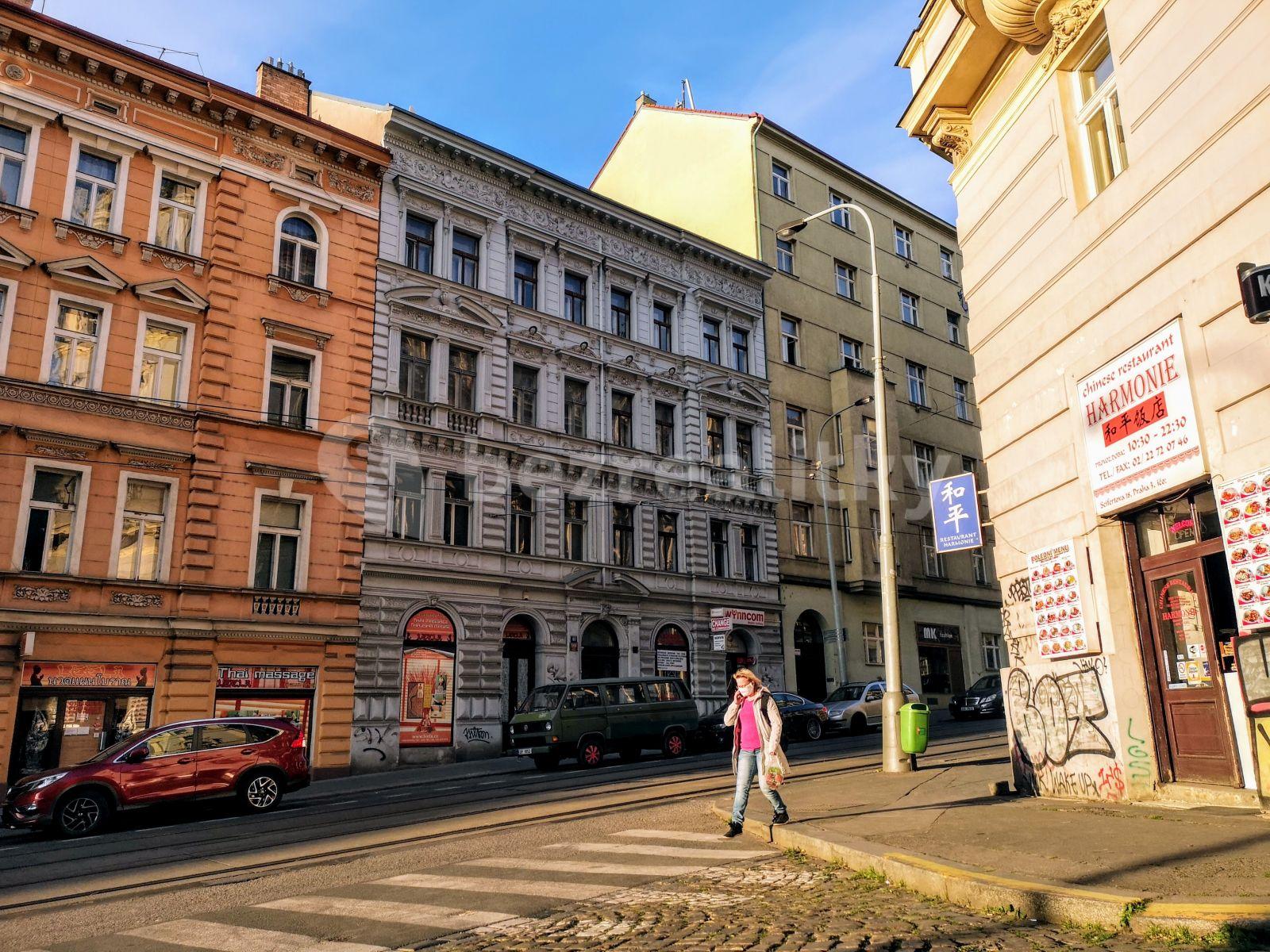 Prenájom bytu 1-izbový 43 m², Seifertova, Praha, Praha