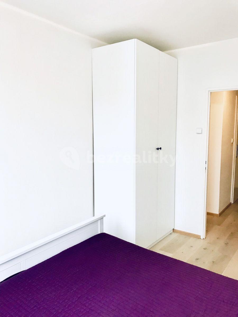 Prenájom bytu 2-izbový 42 m², Křenická, Praha, Praha