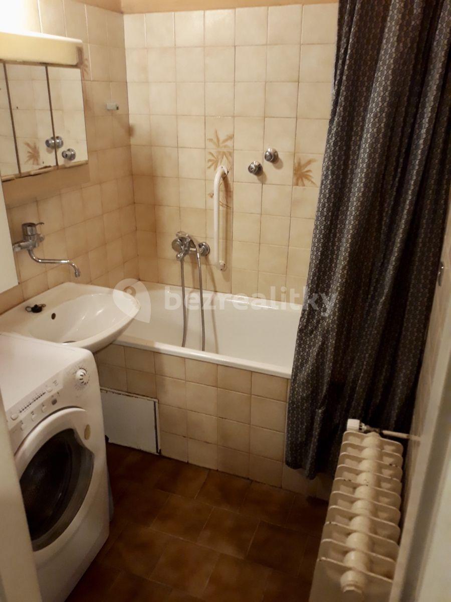 Prenájom bytu 2-izbový 64 m², Lucemburská, Praha, Praha