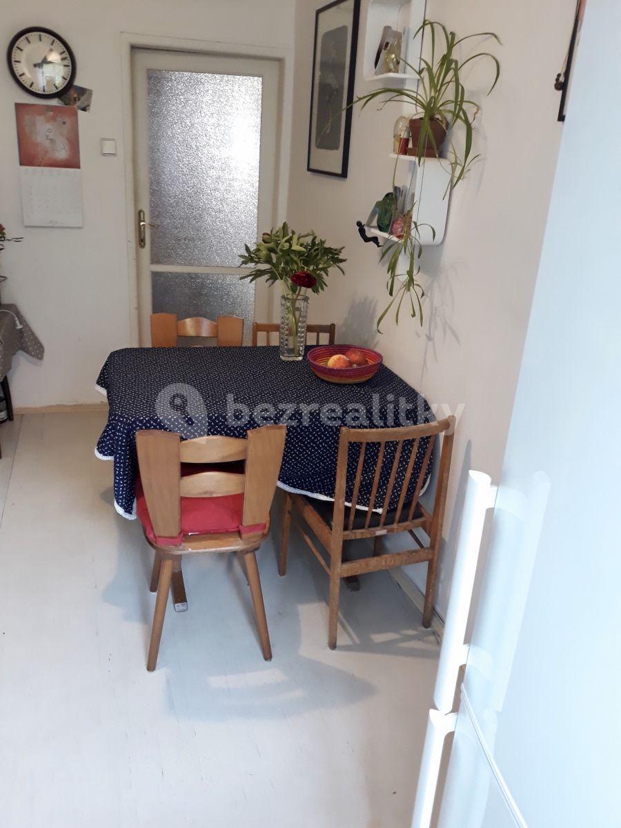 Prenájom bytu 2-izbový 64 m², Lucemburská, Praha, Praha