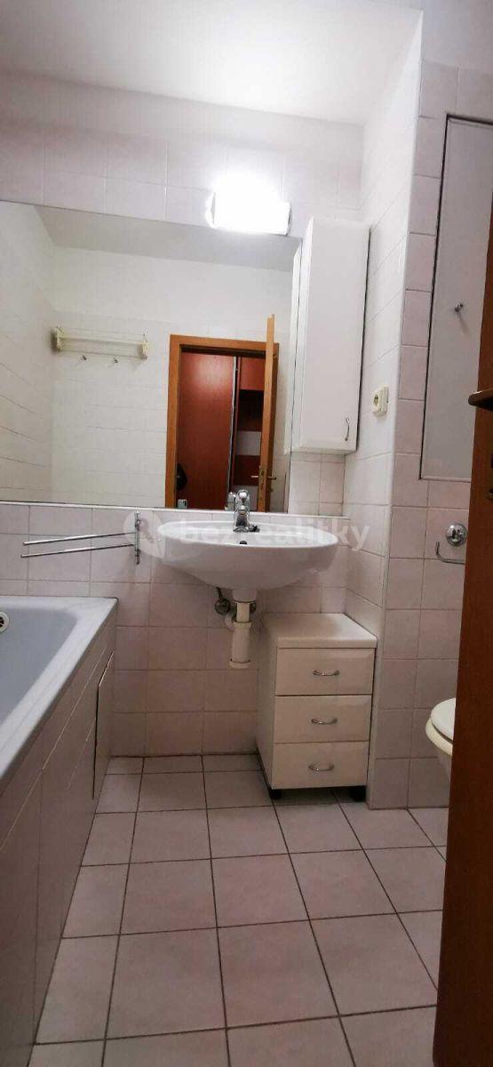 Prenájom bytu Garsoniéra 25 m², Zadunajská cesta, Petržalka, Bratislavský kraj