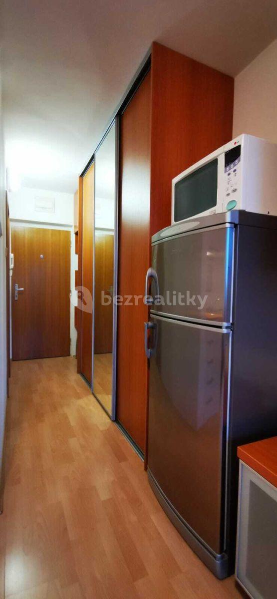 Prenájom bytu Garsoniéra 25 m², Zadunajská cesta, Petržalka, Bratislavský kraj