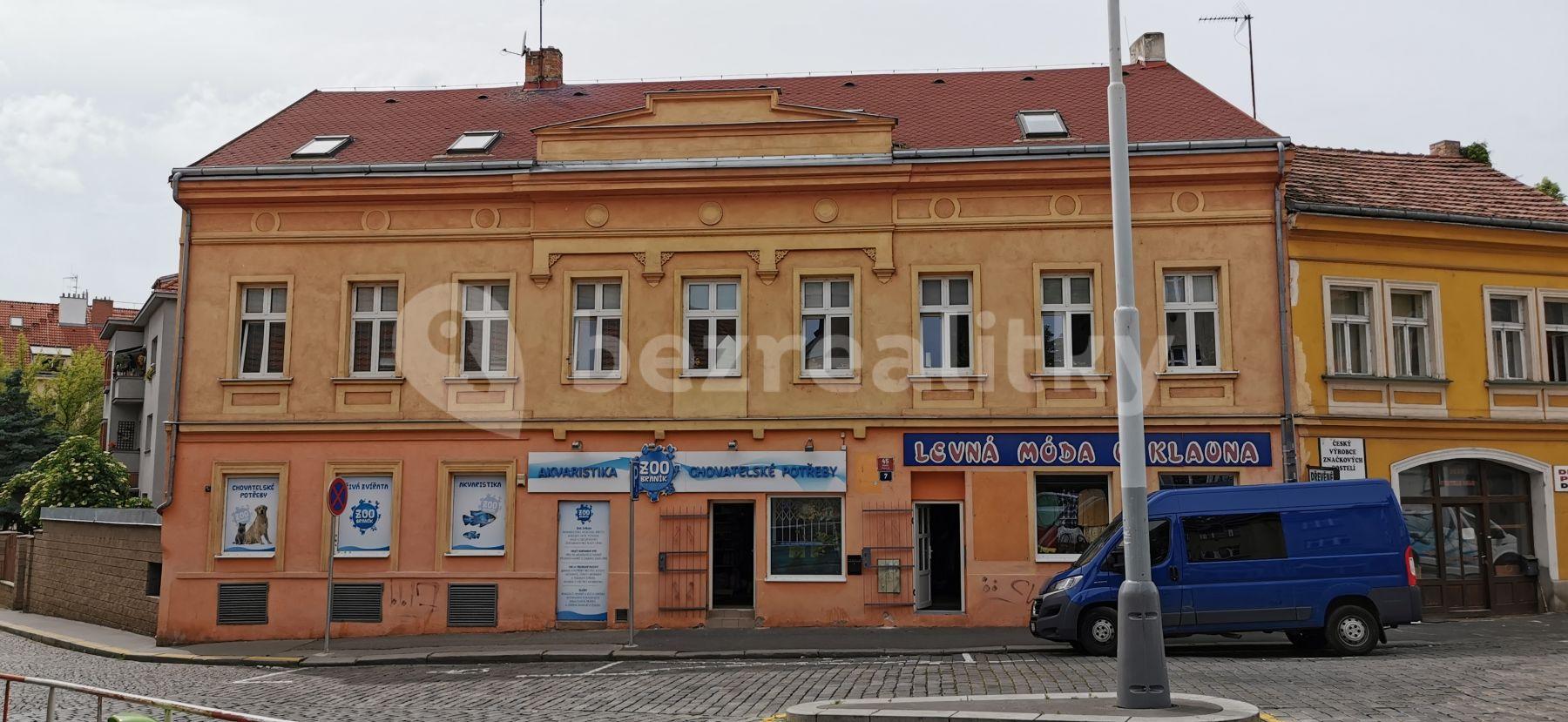 Prenájom bytu 4-izbový 180 m², Jiskrova, Praha, Praha