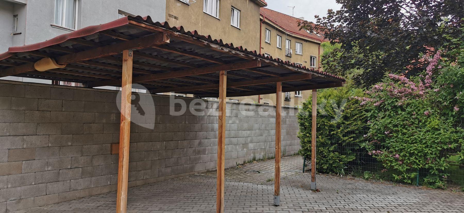 Prenájom bytu 4-izbový 180 m², Jiskrova, Praha, Praha