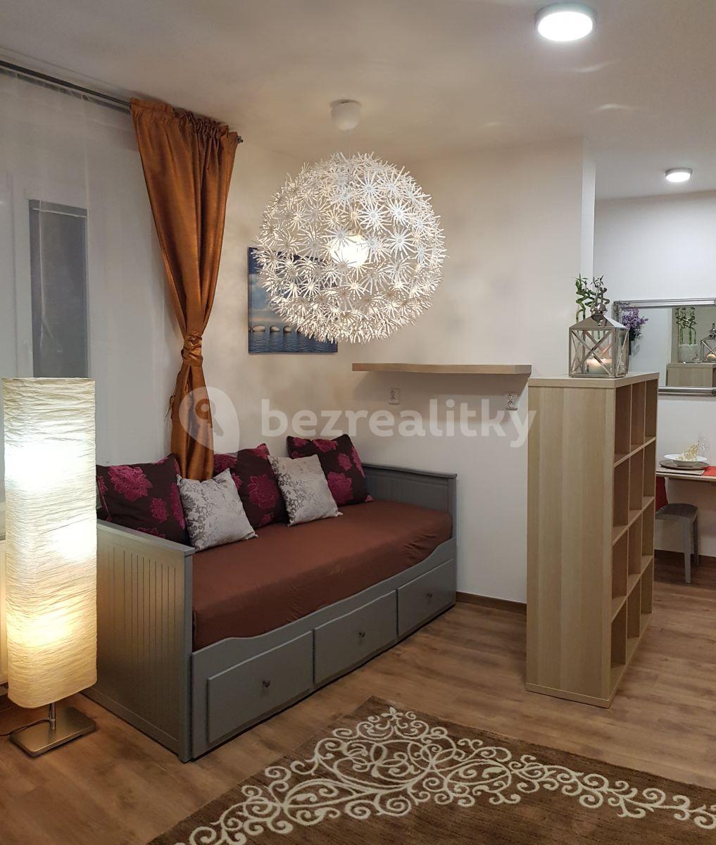 Prenájom bytu Garsoniéra 27 m², Jeremenkova, Praha, Praha