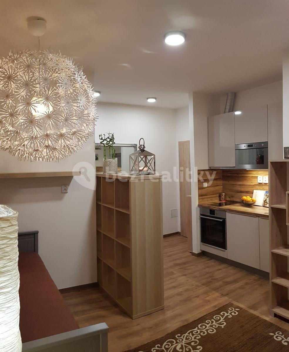 Prenájom bytu Garsoniéra 27 m², Jeremenkova, Praha, Praha