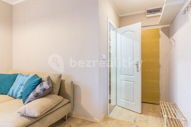 Prenájom bytu 1-izbový 25 m², Plynární, Praha, Praha