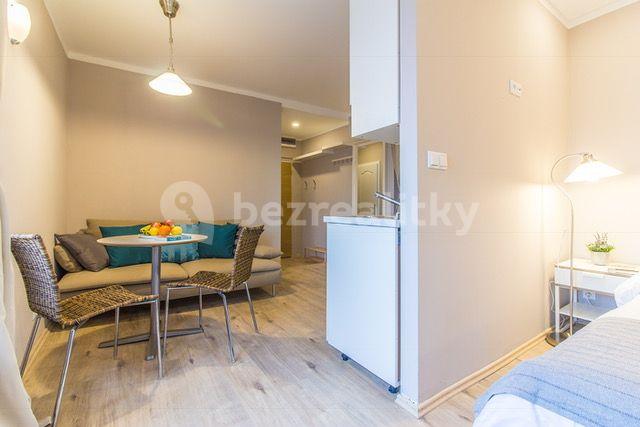 Prenájom bytu 1-izbový 25 m², Plynární, Praha, Praha