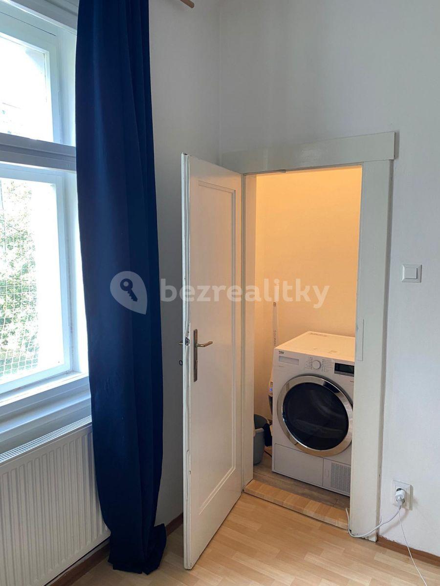 Prenájom bytu 2-izbový 44 m², Biskupcova, Praha, Praha