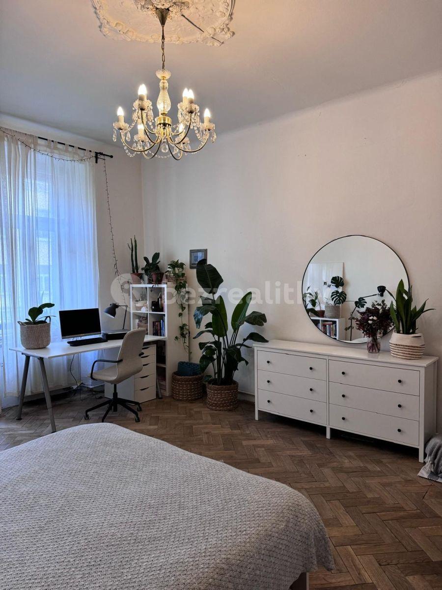 Prenájom bytu 2-izbový 55 m², Urxova, Praha, Praha