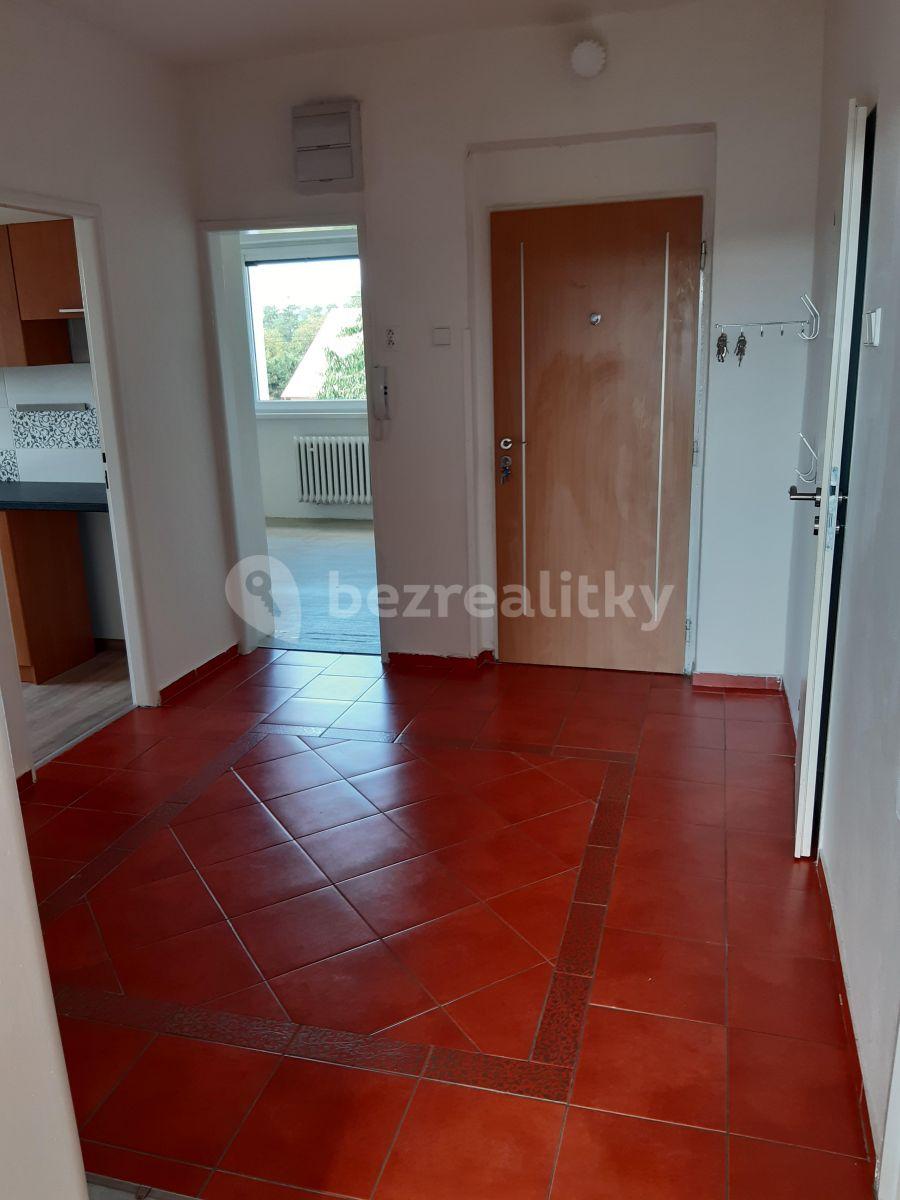 Prenájom bytu 3-izbový 70 m², Líšnice, Líšnice, Středočeský kraj