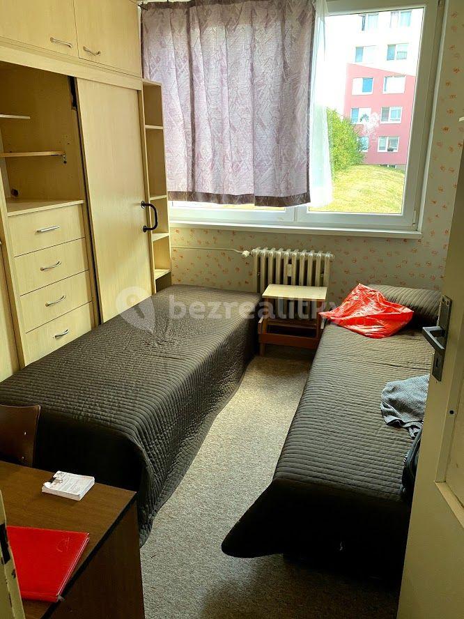 Prenájom bytu 3-izbový 54 m², Bryksova, Praha, Praha