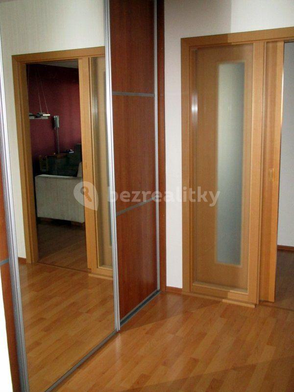 Prenájom bytu 3-izbový 81 m², Štětínská, Praha, Praha