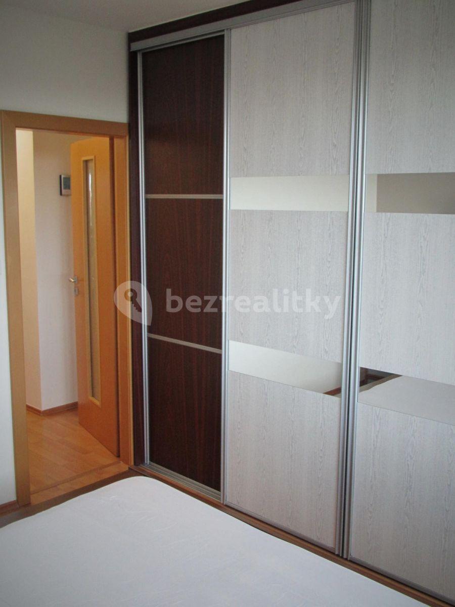 Prenájom bytu 3-izbový 81 m², Štětínská, Praha, Praha